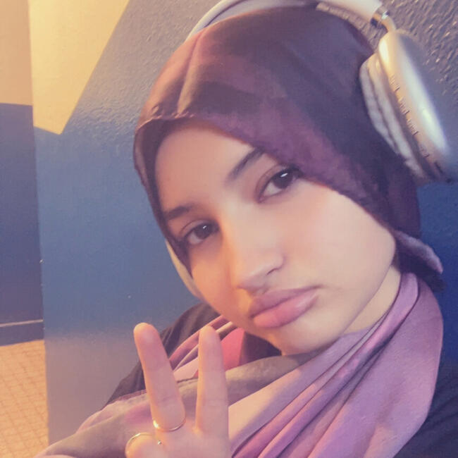 Babysitter in Bondy: Nisrine