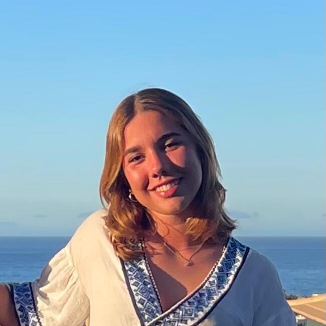 Babysitter in Massamá: Maria