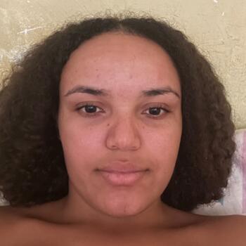 Babá em São Cristóvão: Anny