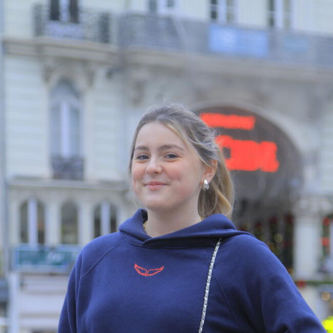 Babysitter in Mouscron: Evy