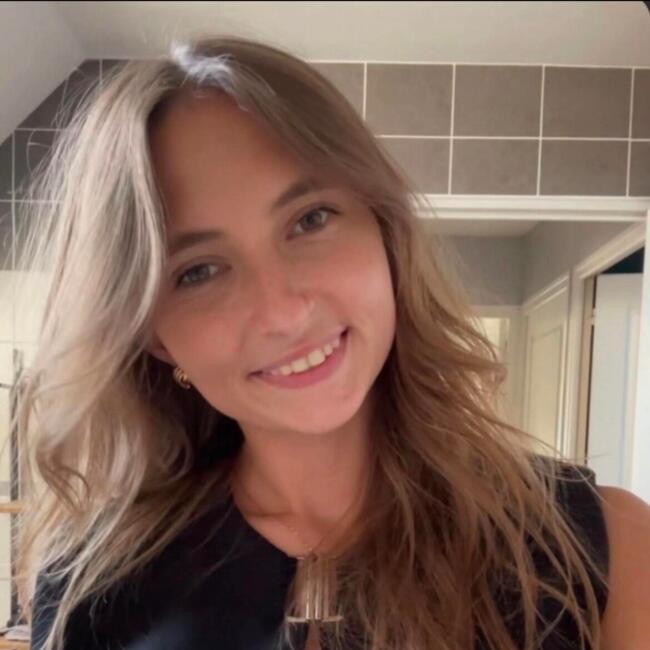 Babysitter in Coudekerque-Village: Levana