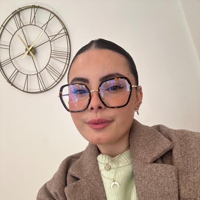 Babysitter in Neuilly-sur-Marne: Céline