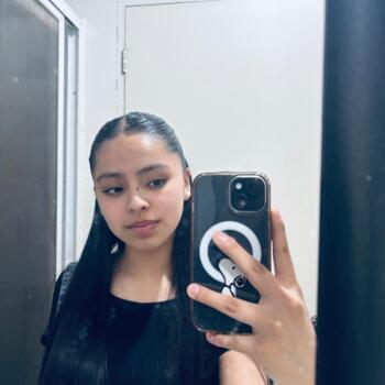 Babysitter in Punta Arenas: Khyra.