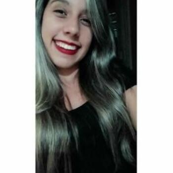 Babysitter in Barra dos Coqueiros: Gabriela