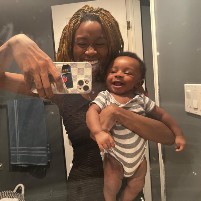 Job de garde d'enfants à Oshawa: Leslie