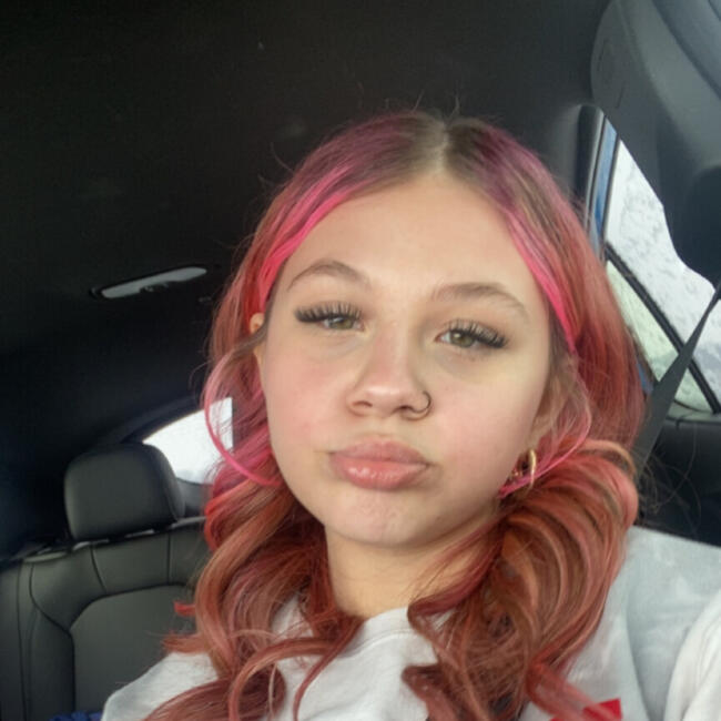 Babysitter in Connersville: Trinitee