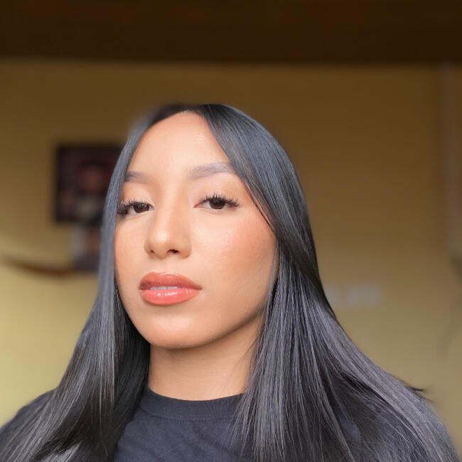 Babá em Manaus: Nicole Hellen