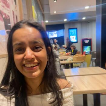 Babysitter in Galway: Riya