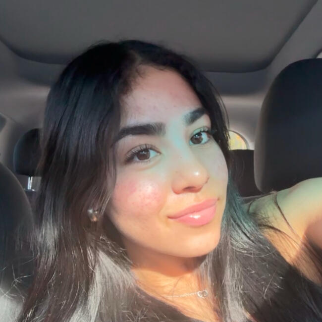 Babysitter in San Juan: Adriana