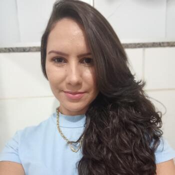 Babá em Luziânia: Regiane
