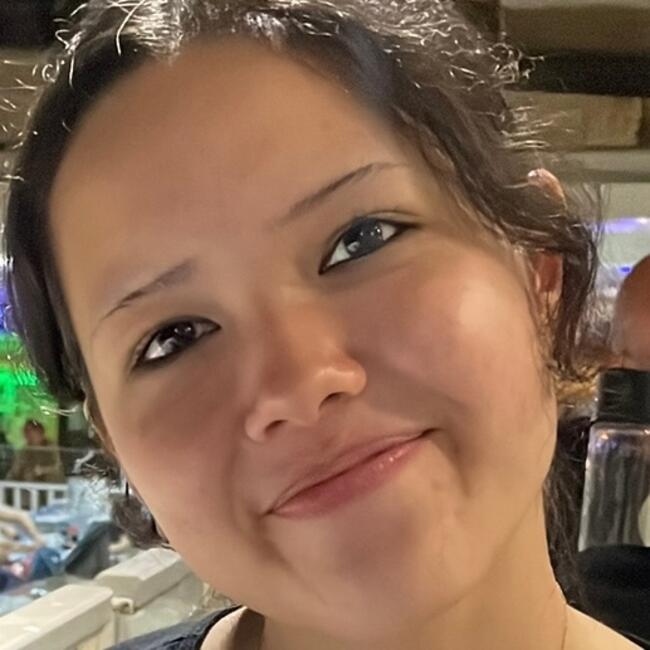 Babysitter in Boulogne-Billancourt: Mélyne