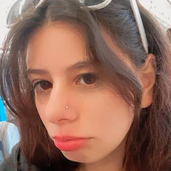 Niñera en Lanús: Abril