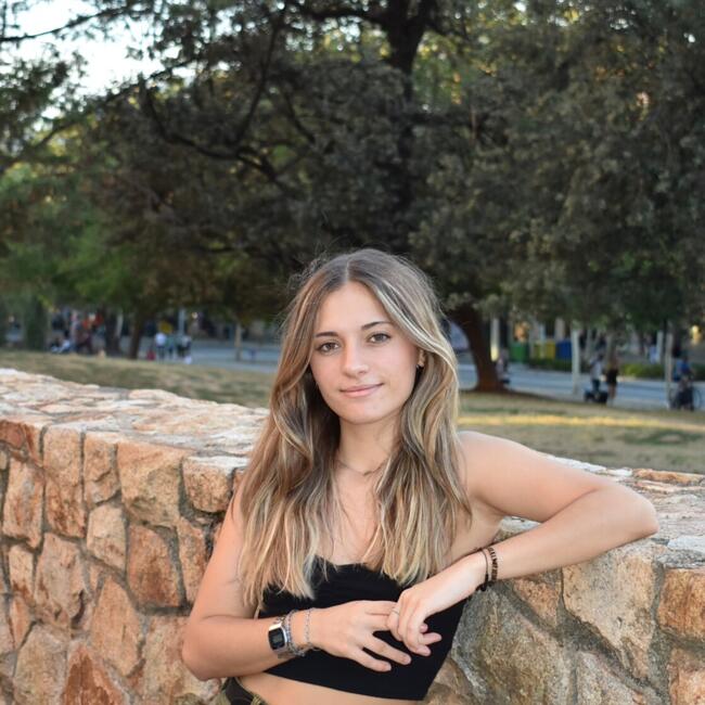 Nanny in Rubí: Iris