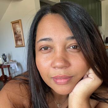 Babá em Brasília: Cíntia