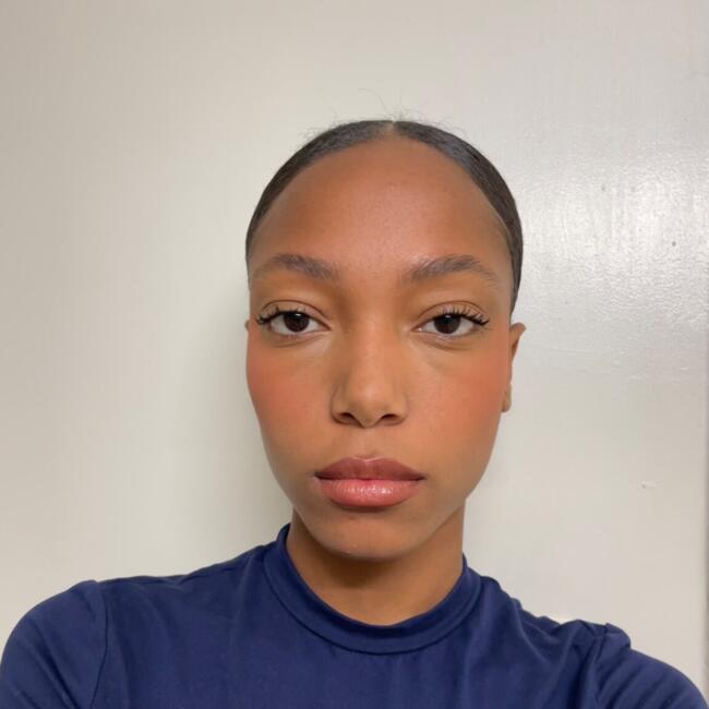 Babysitter in Borough of Queens: Kiara