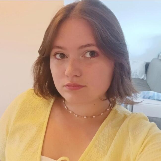 Babysitter in Bully-les-Mines: Louane
