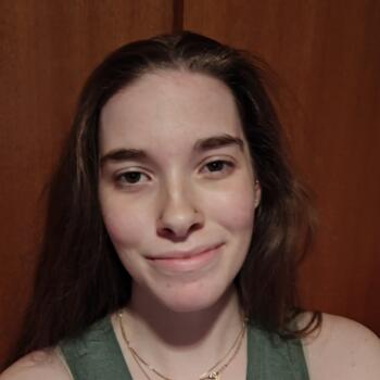 Babysitter in Willow Grove: Paige