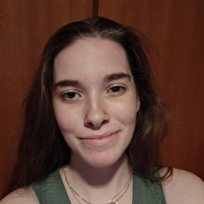 Babysitter in Willow Grove: Paige