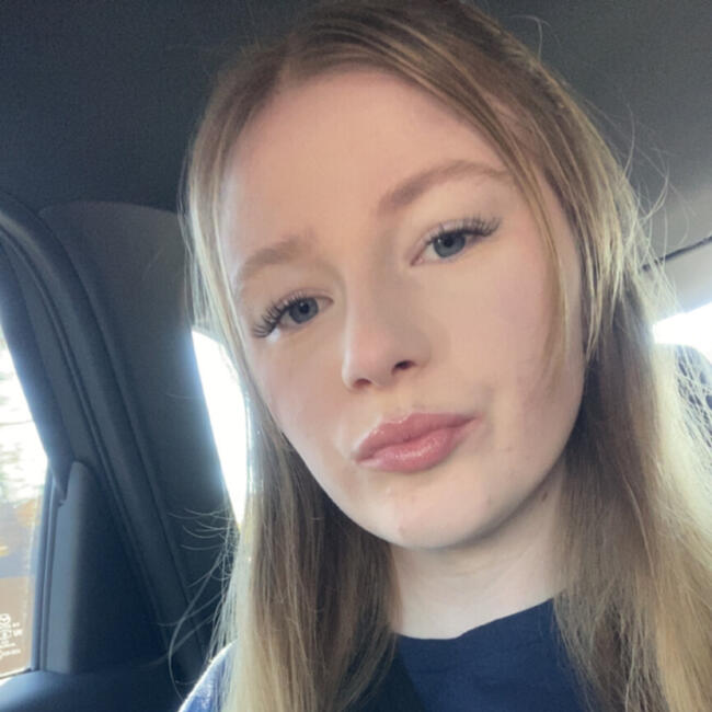 Babysitter in Melbourne: Fern