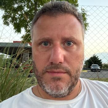 Babysitting job in San Sebastián: babysitting job Mariano