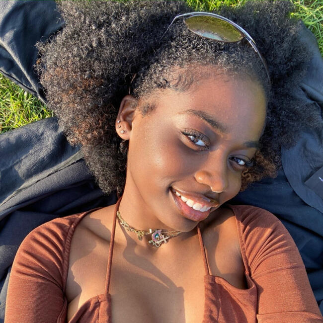 Babysitter in Cergy: Jade