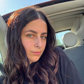 Babysitter in Saint-Nazaire-sur-Charente: Ysis