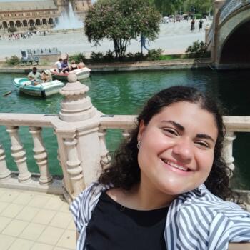 Canguro Sevilla: Leticia