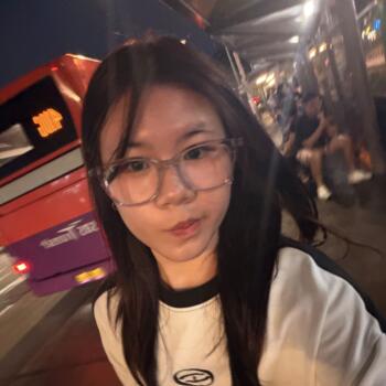 位于Singapore Island的临时保姆: Raphaela