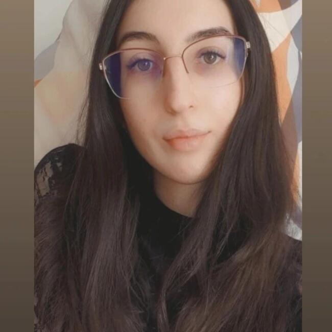 Babysitter in Oradea: Geanina-Maria