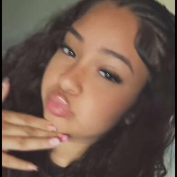 Babysitter in Éragny: Imane