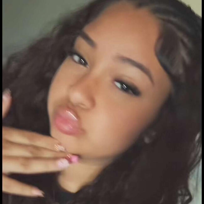 Babysitter in Éragny: Imane