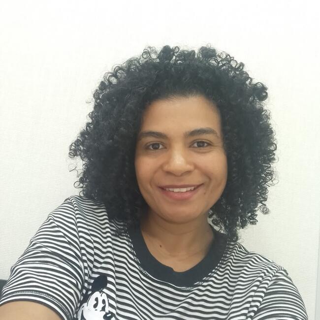 Babysitter in Embu das Artes: Andréia