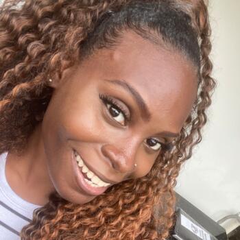 Babysitter in Portmore: Candace