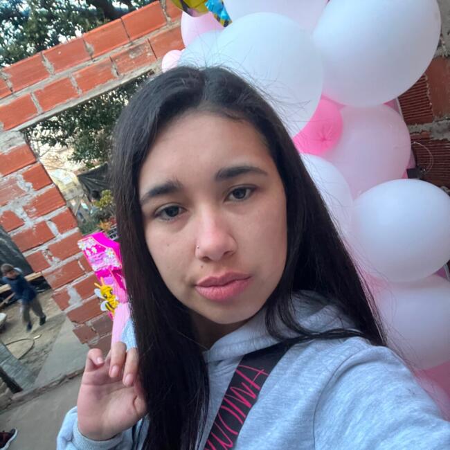 Babysitter in Almirante Brown: Naiara