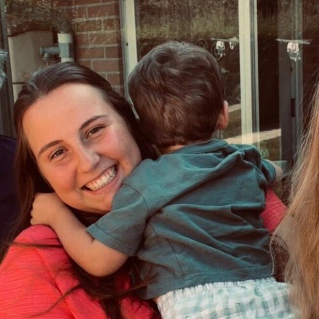 Babysitter in Wargnies-le-Grand: Ines