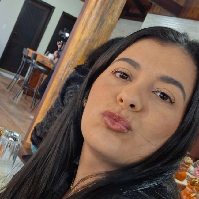 Babá em Balneário Camboriú: Thayla Cristine