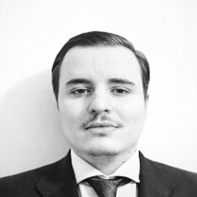 Babysitter in Neuilly-sur-Seine: Dimitri