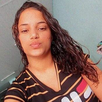 Babysitter in Duque de Caxias: Sarah