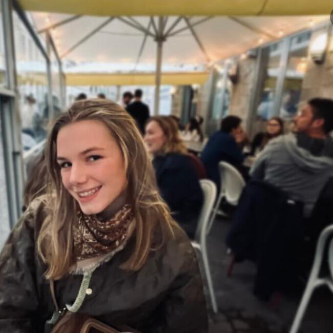 Babysitter in Lille: Constance