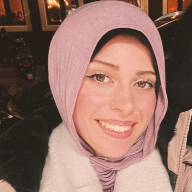 Babysitter in Bonn: Yumna