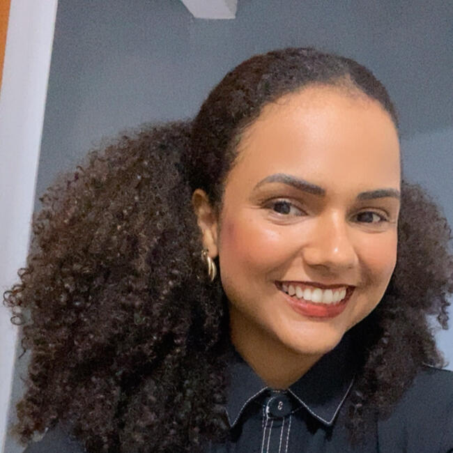 Babysitter in Uberlândia: Emanuelly