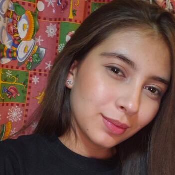 Babysitter in Medellín: Laura