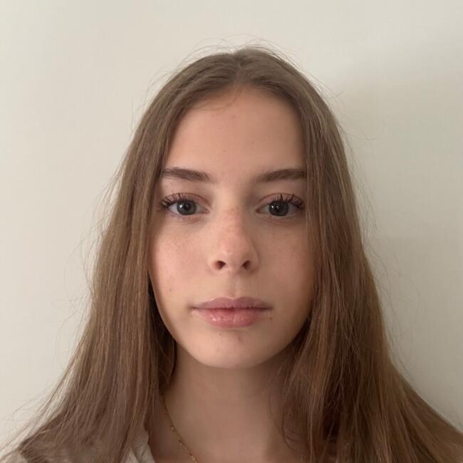 Babysitter in Mandurah: Sara