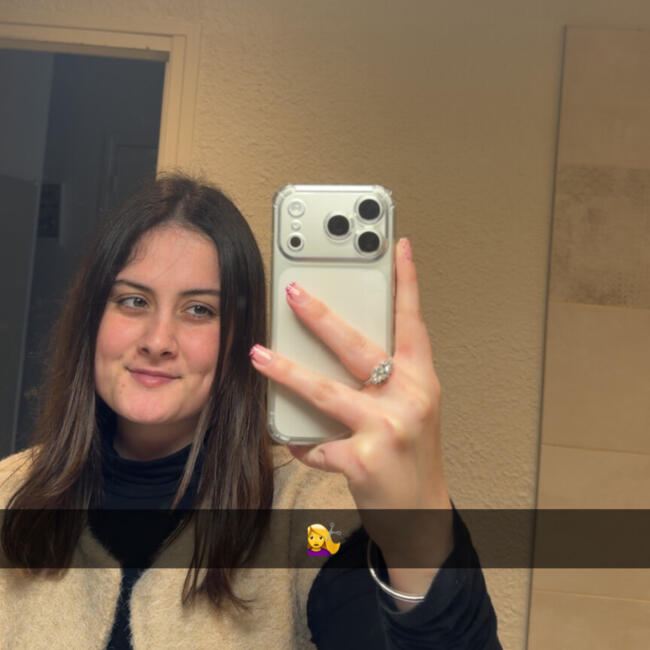 Babysitter in Romans-sur-Isère: Emily