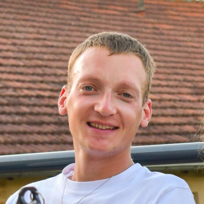 Babysitter in Besson: Thomas