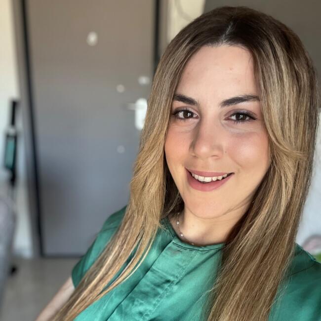 Babysitter in Athens: Ράνια