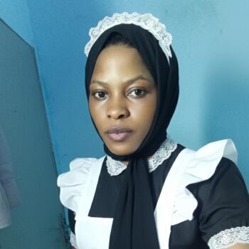 مربية أطفال إمارة الشارقة: Babirye
