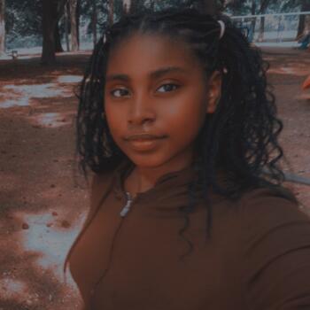 Baby-sitter in Norfolk: Lanaé