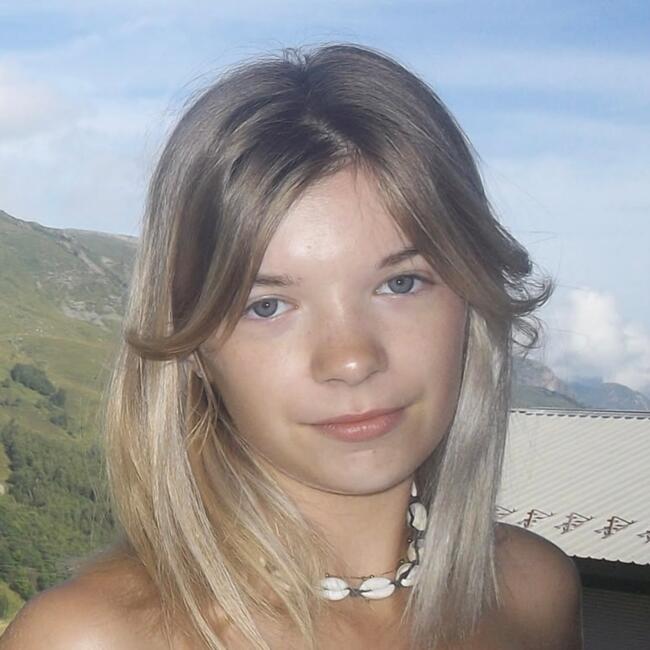 Babysitter in Avezé (Pays de la Loire): Orane