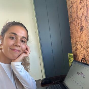 Babysitter Queenstown: Paula